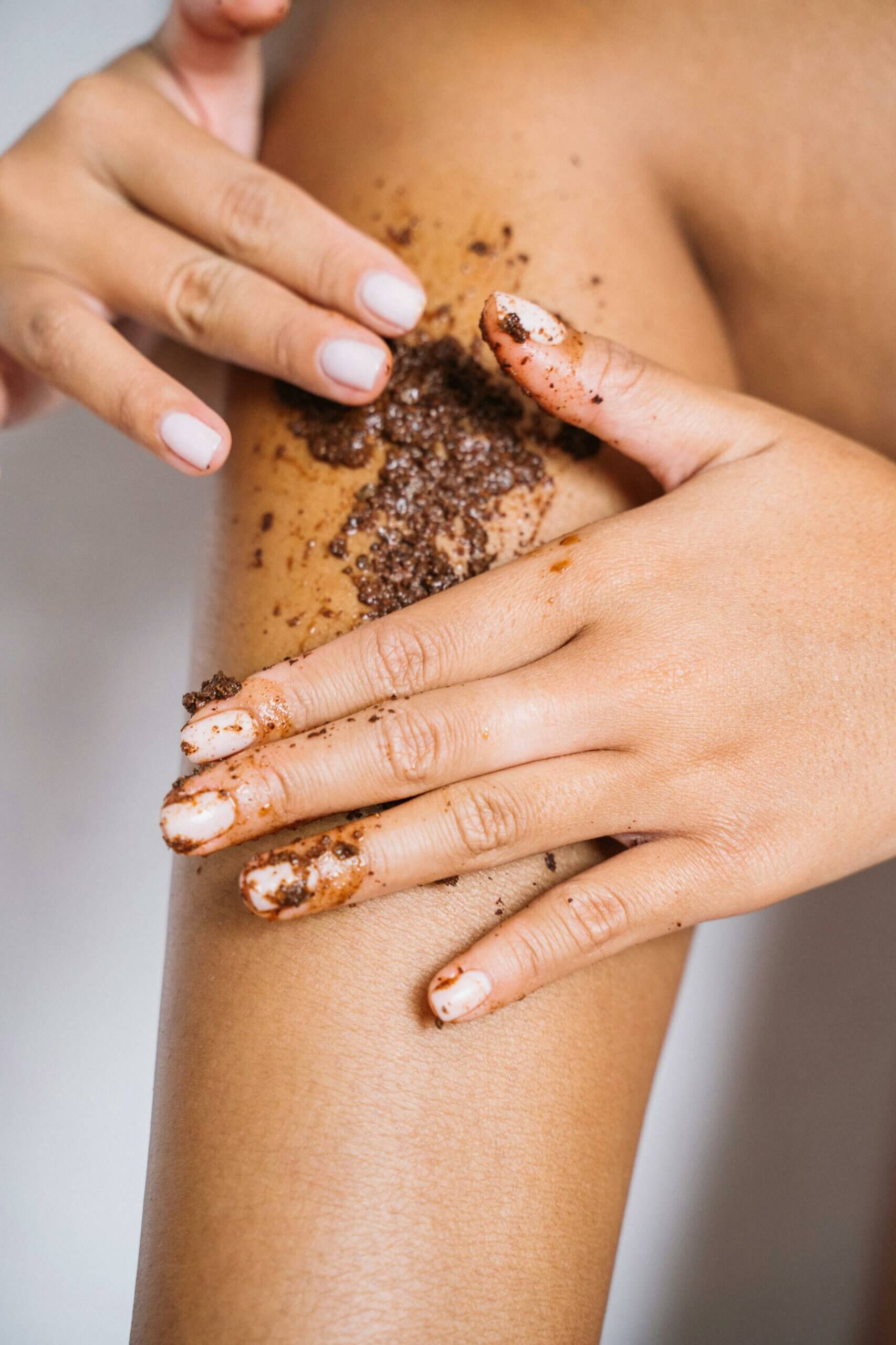 gommage corps au marc de café Toulouse, naturopathie Toulouse
