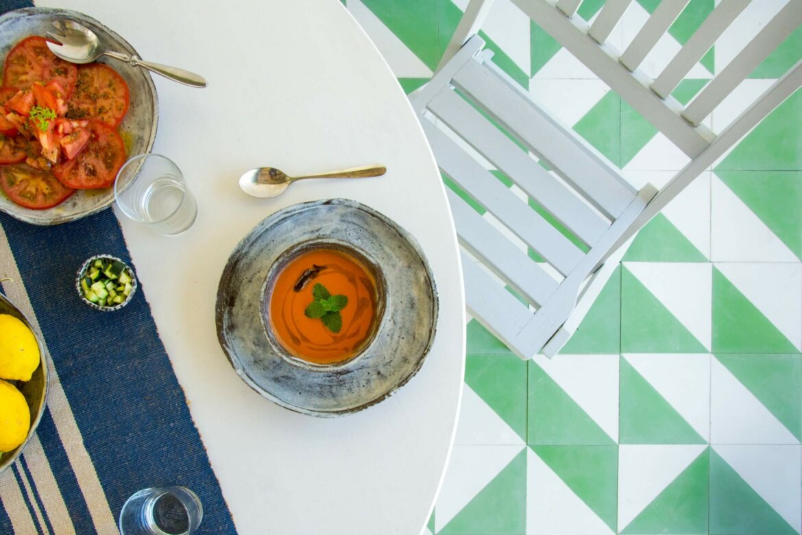Recette d’été : Gaspacho protéiné tomates, poivrons et haricots blancs